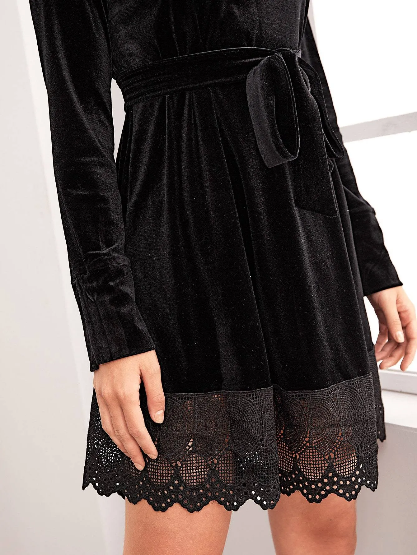 Contrast Lace Scallop Hem Belted Velvet Dress