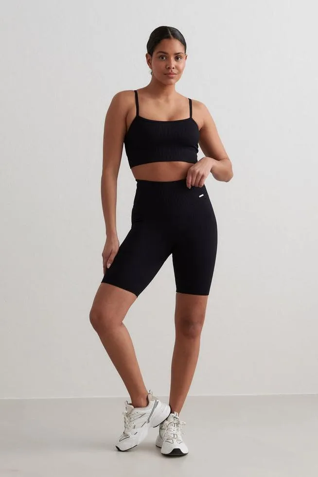 Ribbed Seamless Midi Biker Shorts | Black