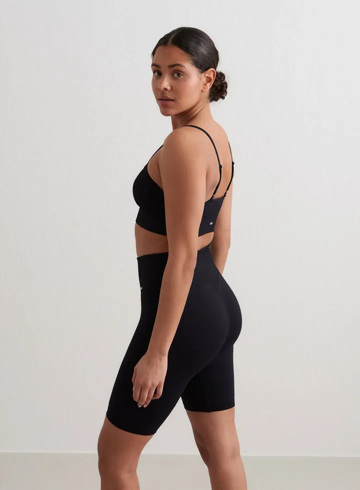 Ribbed Seamless Midi Biker Shorts | Black